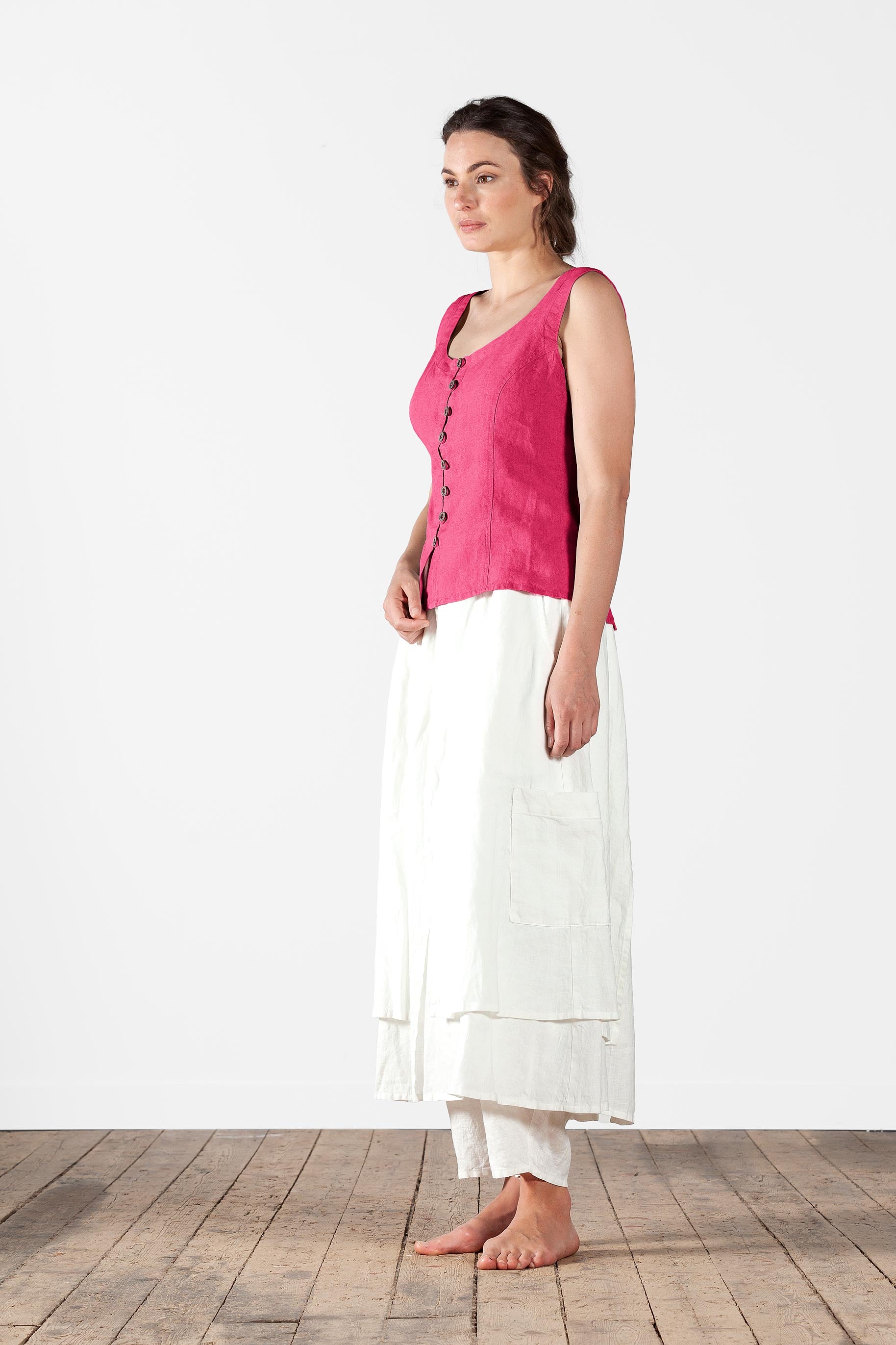 Linen tank top with lacing at the back