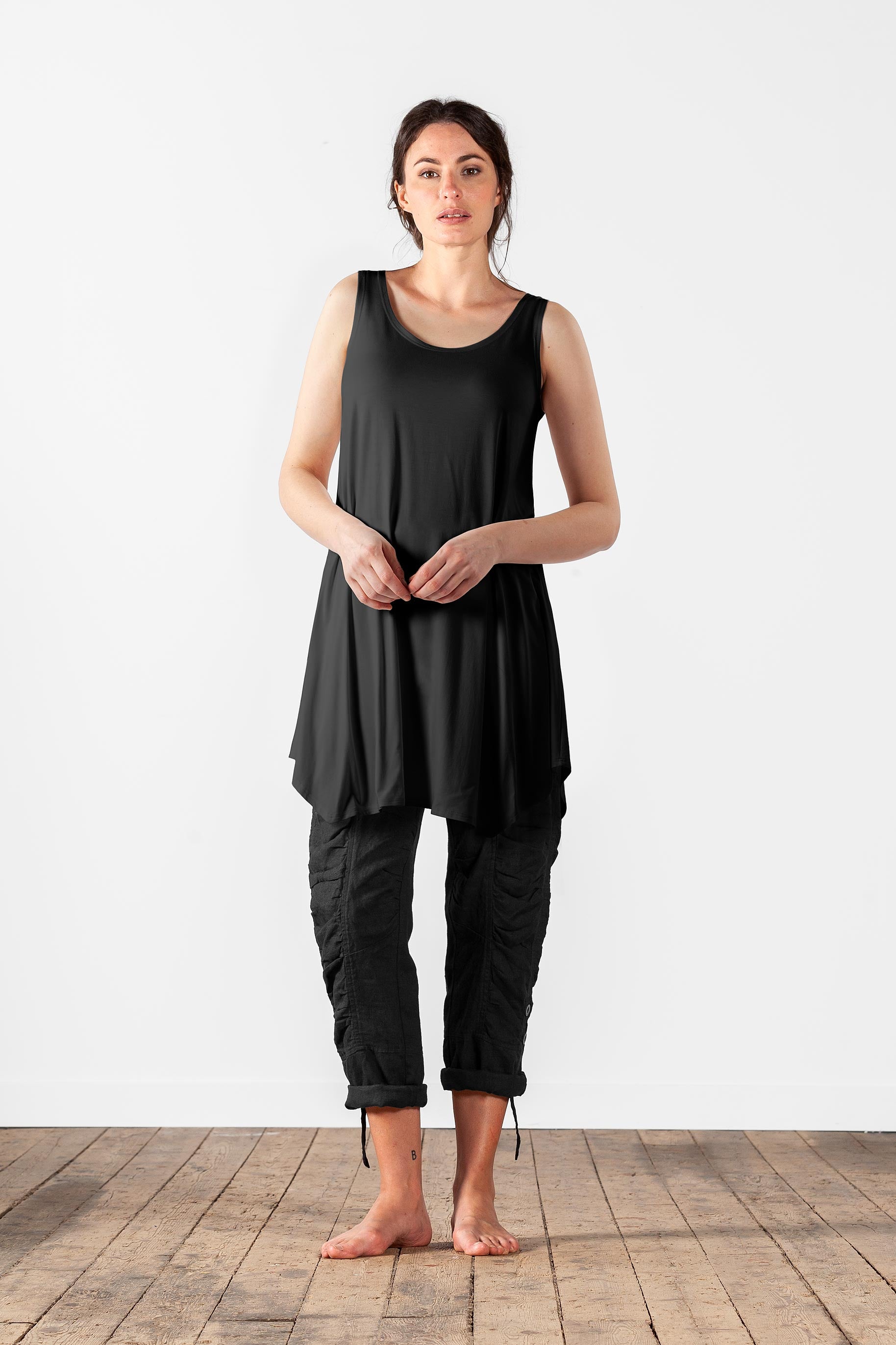 Sleeveless a-line viscose tunic