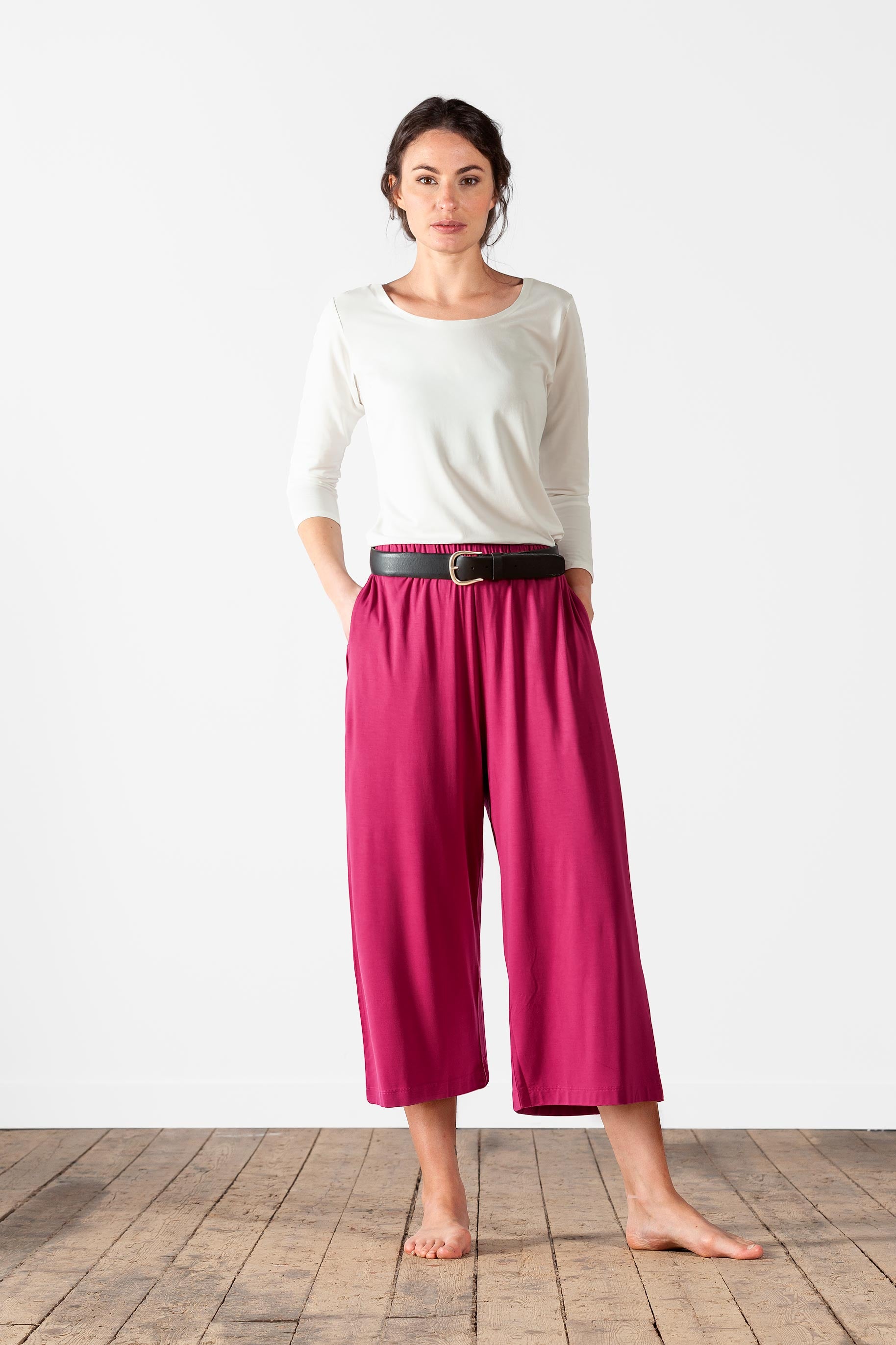 Wide straight capri viscose pants