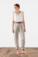 Linen trousers with many pockets